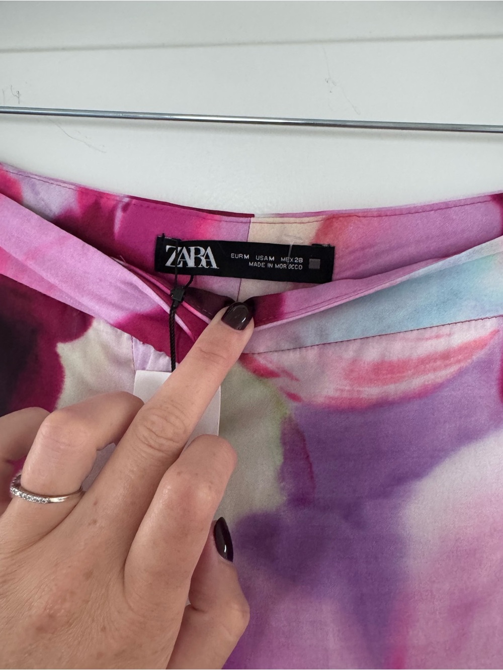 NWT Zara Printed High Waist Floral Pants with Satin Finish - Picture 4 of 5